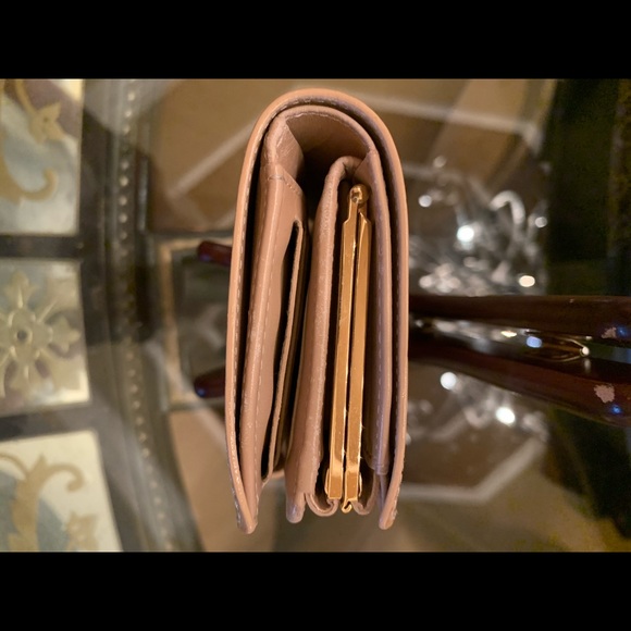 Louis Vuitton Rose Flor Vernis Wallet - Picture 3 of 15